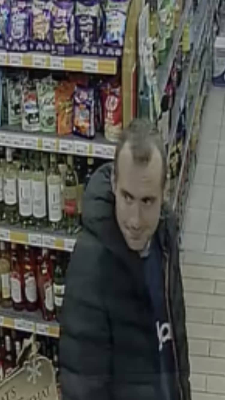 Tweet Nisa Robbery robber 1